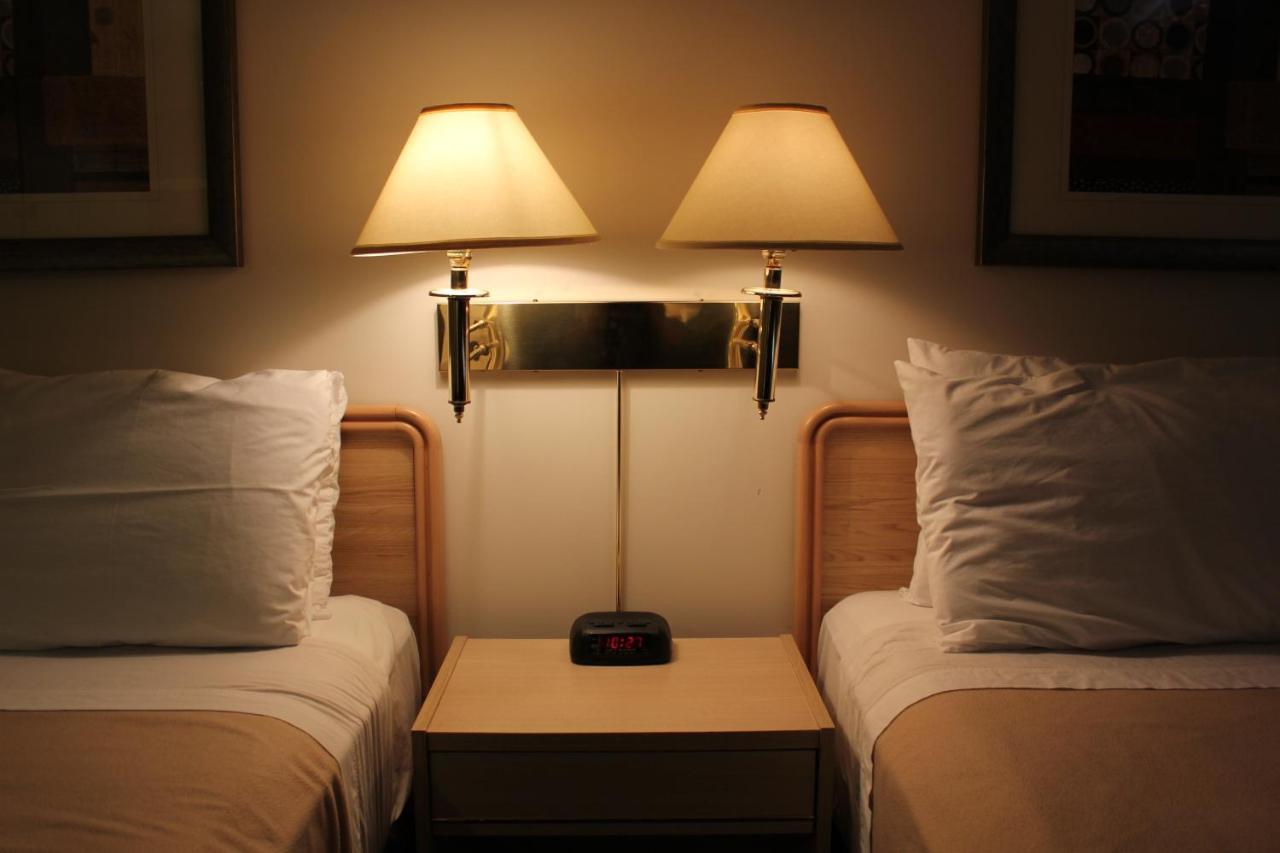 פרינס אלברט Coronet Hotel מראה חיצוני תמונה